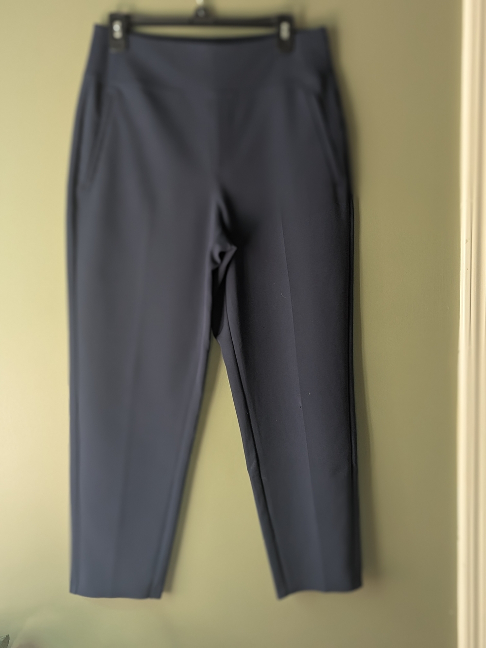 Athleta Navy Cropped Pull-On Stretch Pants